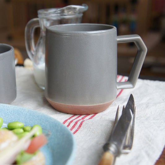 CHIPS mug. -MAT- GRAY